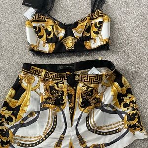 Versace set,size 42 shorts 40 top